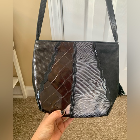 Vintage Accents by Sharif crossbody bag - Picture 7 of 9